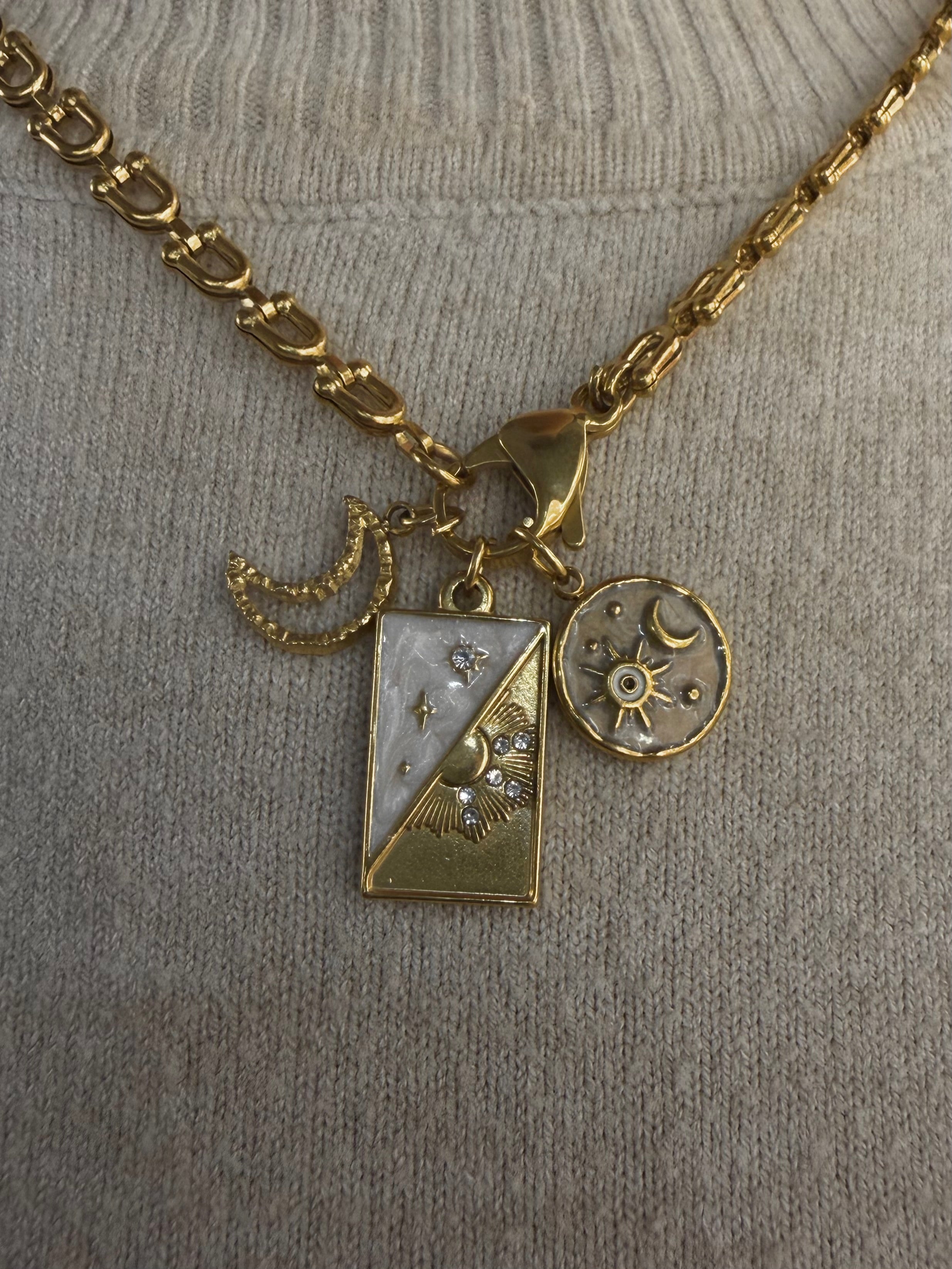Collana Light Saturnia