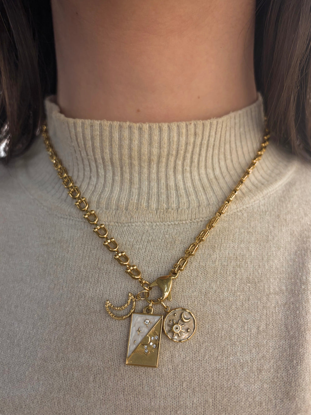 Collana Light Saturnia