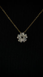 Collana quadrifoglio di luce