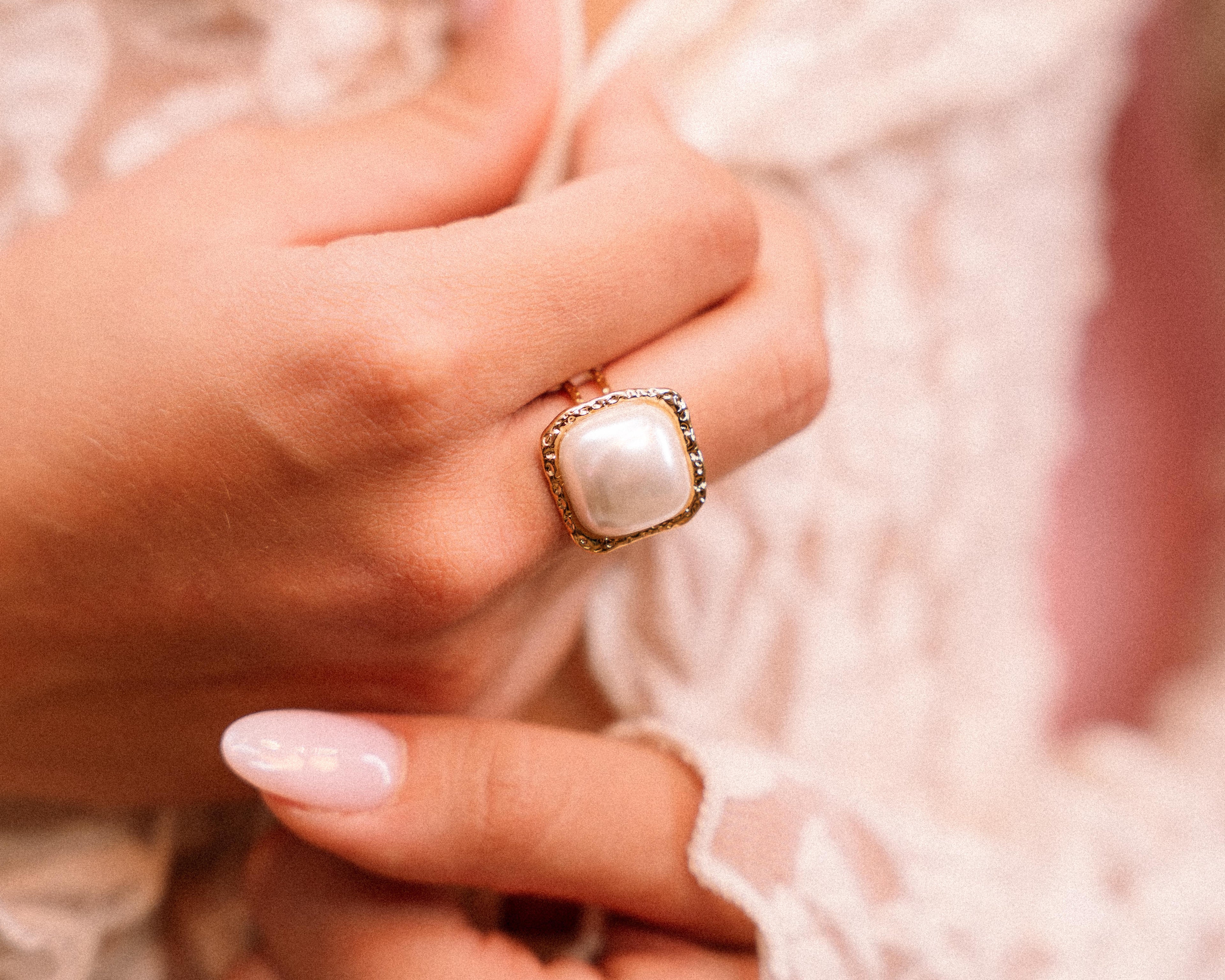 Anello Perla di luce