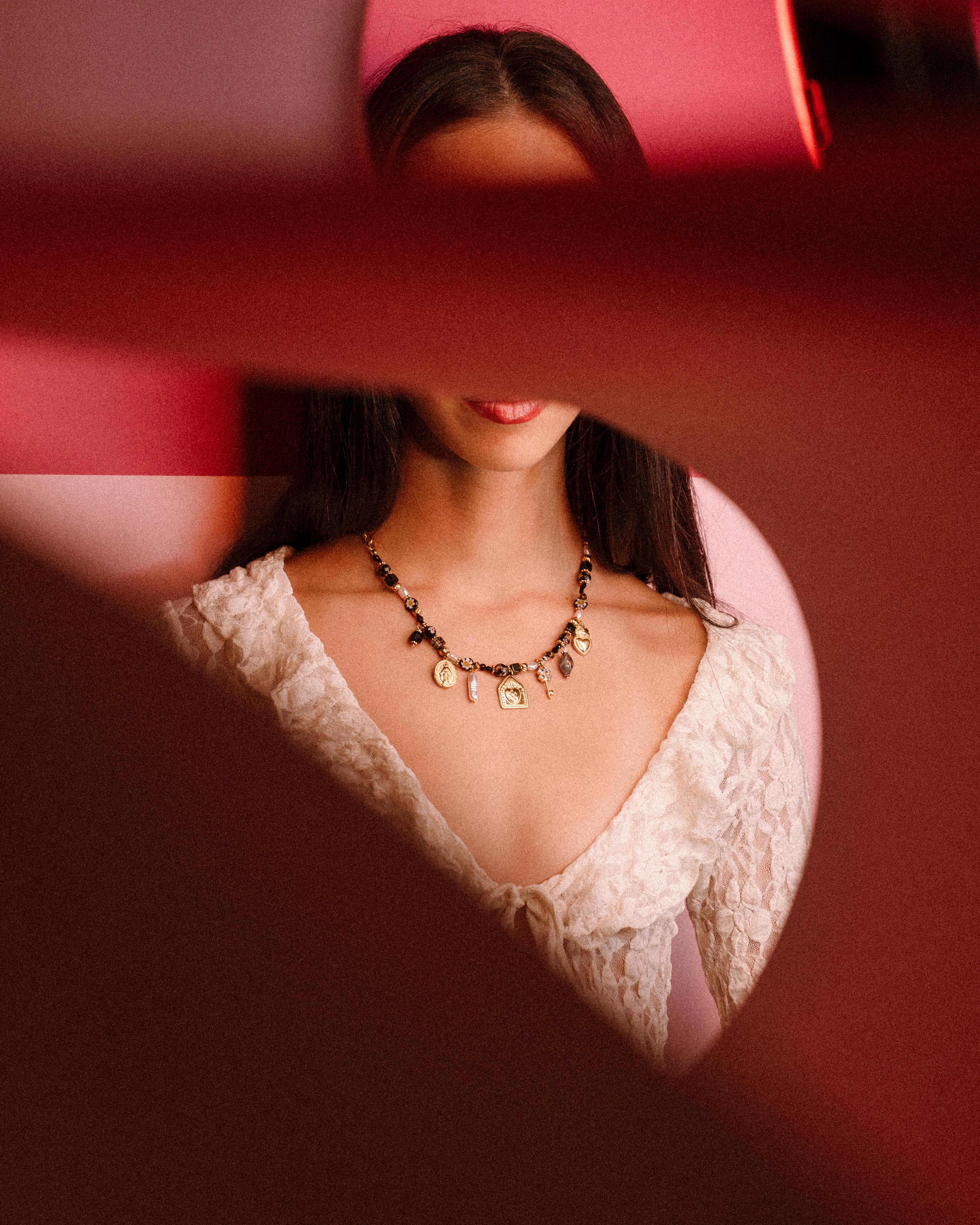 Collana - Lady pietre nere e ciondoli