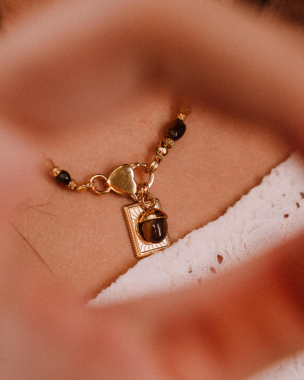 Collana - Haribo pietre marroni, 3 charms