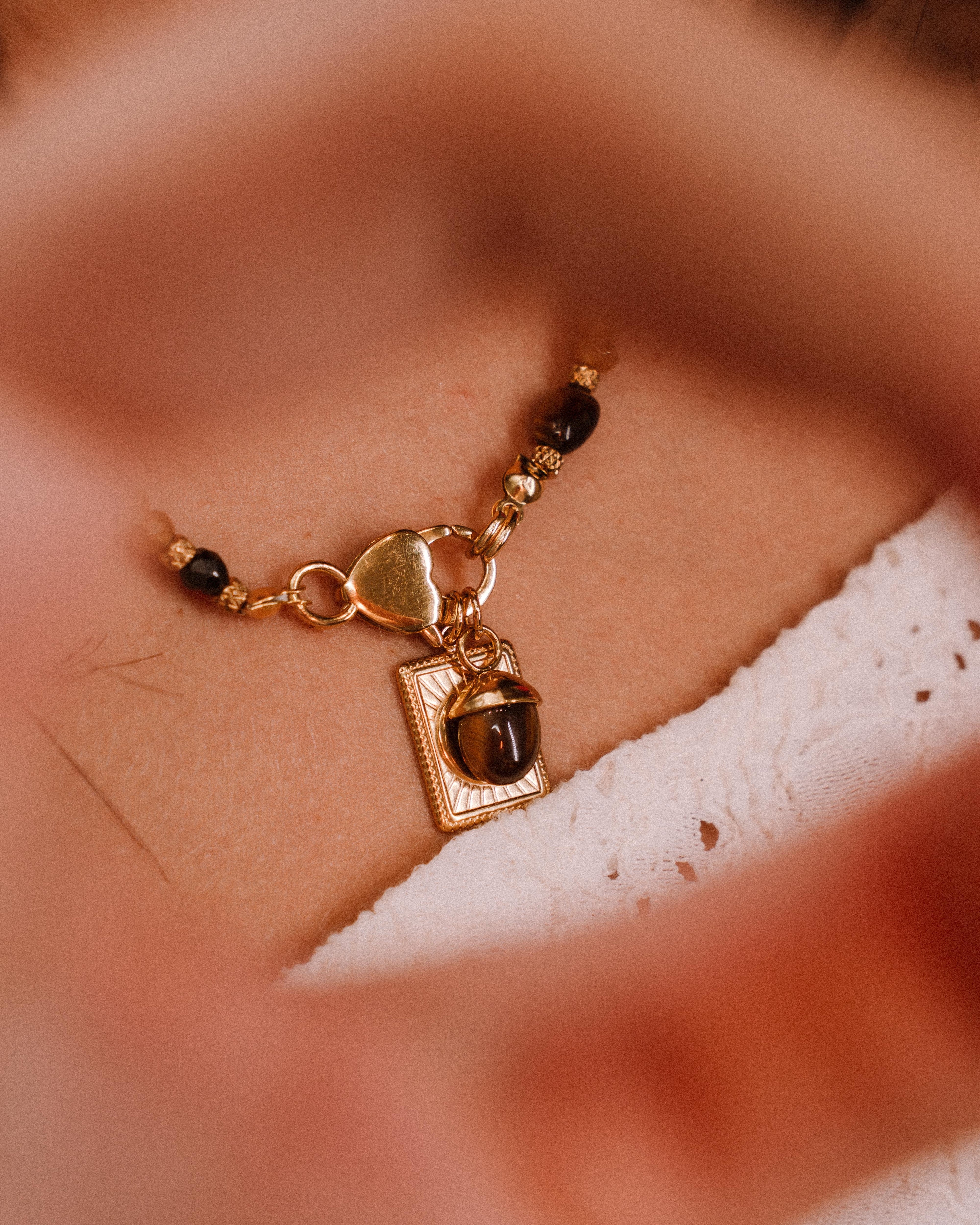 Collana - Haribo pietre marroni, 3 charms