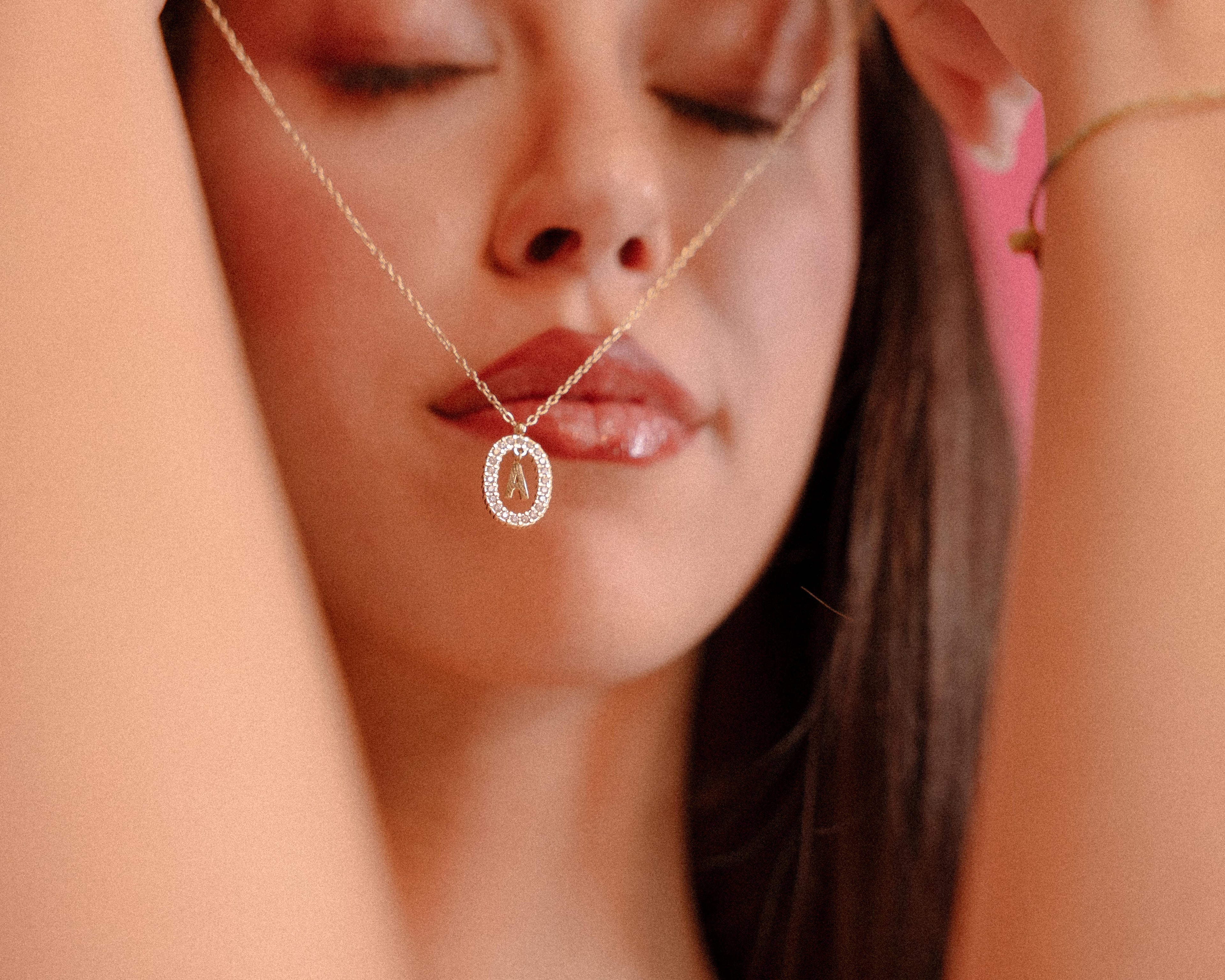 Collana iniziale holy letter